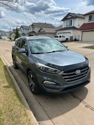 2016 Hyundai Tucson with 190km. Great SUV that handles great with all wheel drive. Spacious and clea...