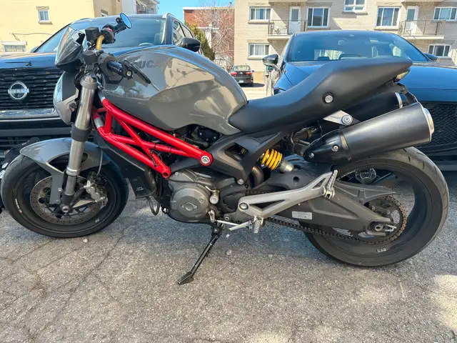 Ducati Monster 696cc 2009  in Sport Touring in Québec City - Image 4