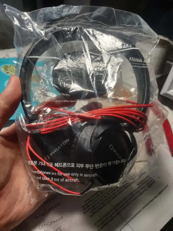 Airplane free headphone62863268768386129