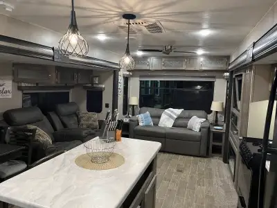 I am selling my 2019 Puma Park Model 38’. It's a spacious 38-foot park model that combines comfort a...