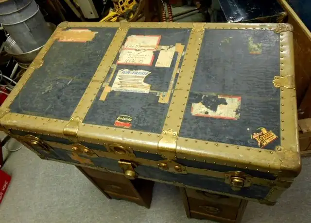 Malle de Voyage - Table de Salon Vintage in Arts & Collectibles in Sherbrooke - Image 3