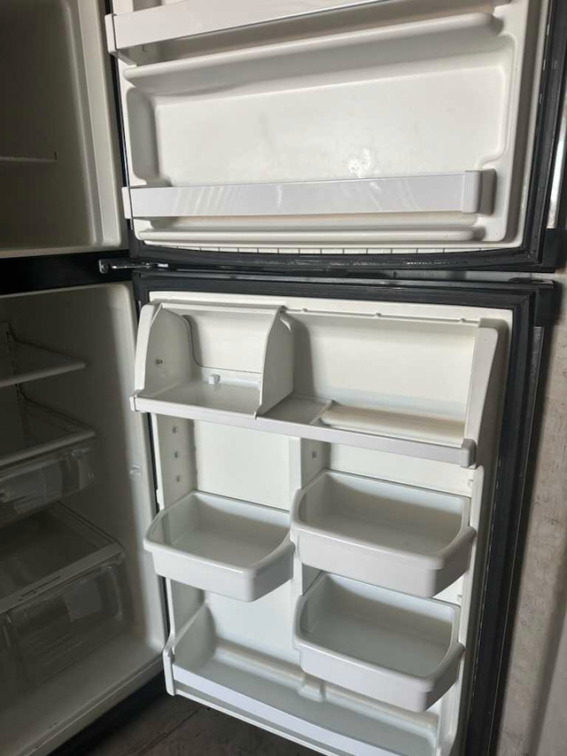Whirlpool fridge  in Refrigerators in Calgary - Image 3