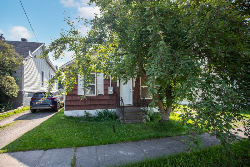 LOOK at this HOUSE, AWSOME ! Houses for Sale Sault Ste. Marie Kijiji