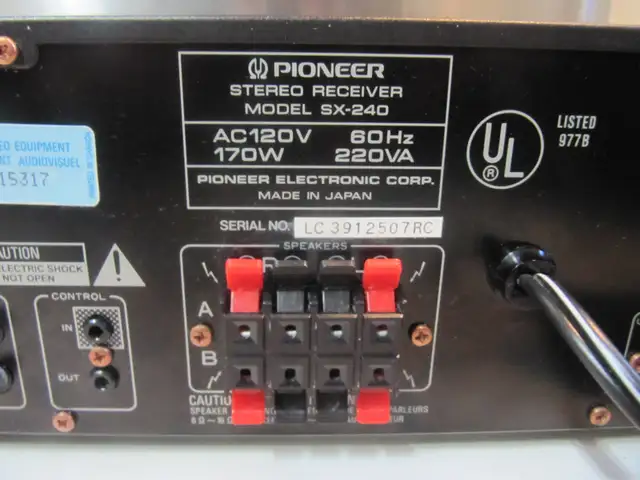 Pioneer Model SX-240 Stereo Receiver Fully Tested XCond Cir1990 in Arts & Collectibles in Mississauga / Peel Region - Image 9