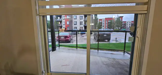 Move-In Ready 2-Bed, 2-Bath Condo in Ambleside in Long Term Rentals in Edmonton - Image 19