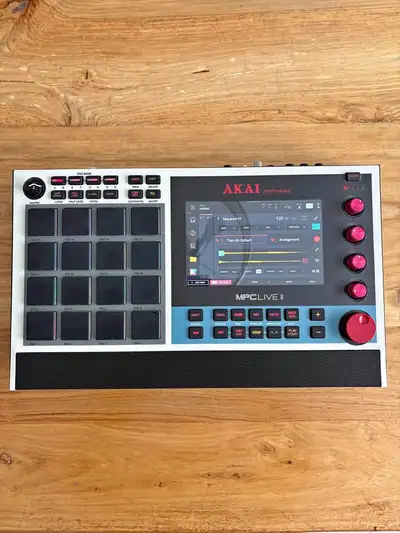 Boîte rythme synth Akai MPC Live II drum machine MPC Live 2, View more