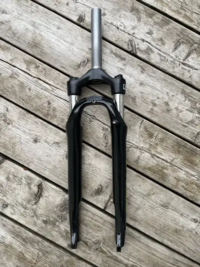 Fourche Suntour 26”, View more