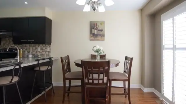 House for Rent in GTA/Brampton. Basement apt included.62854408937475122