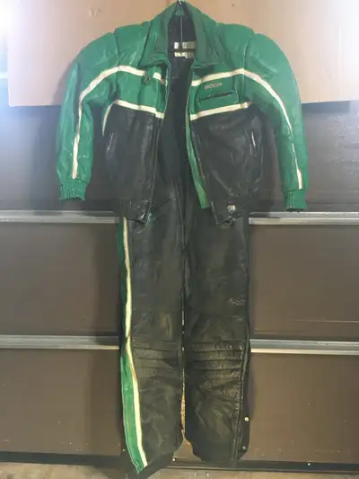 All leather,high quality suit in very good condition. Heated visor helmet. Everything goes
