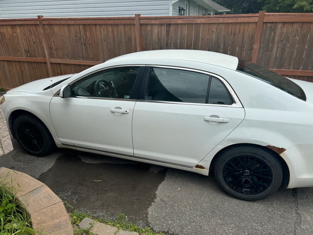 Chevy Malibu 2010 LT *Selling As is* in Cars & Trucks in Ottawa - Image 2
