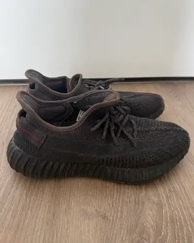 Yeezy Boost 350 V2 Black (Non-Reflective) 100% Authentic Used, View more