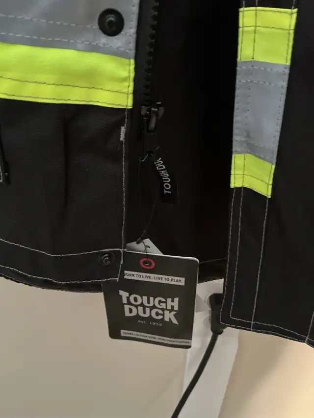 Men’s winter jackets/safety jackets in Men's in Kingston - Image 7