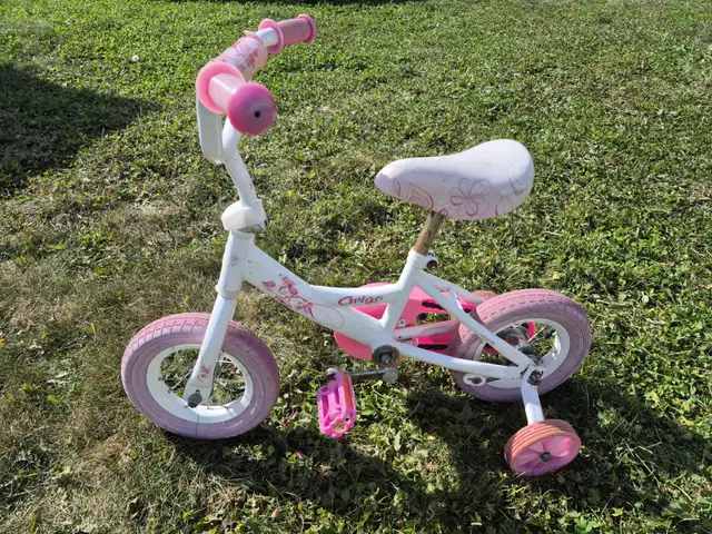 Vélo pour jeune enfant in Kids in Laval / North Shore - Image 4