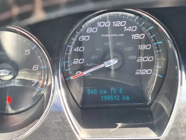 2011 ford taurus..se limited513987944499138566
