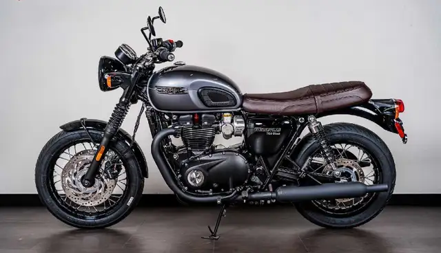 2024 Triumph Bonneville T120 Black in Street, Cruisers & Choppers in Edmonton - Image 4