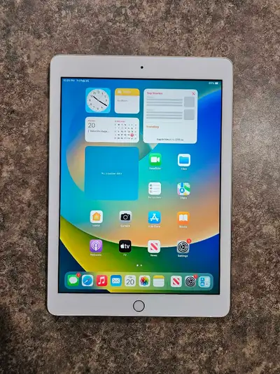 Apple iPad 5th Generation 32GB WiFi Gold, View more