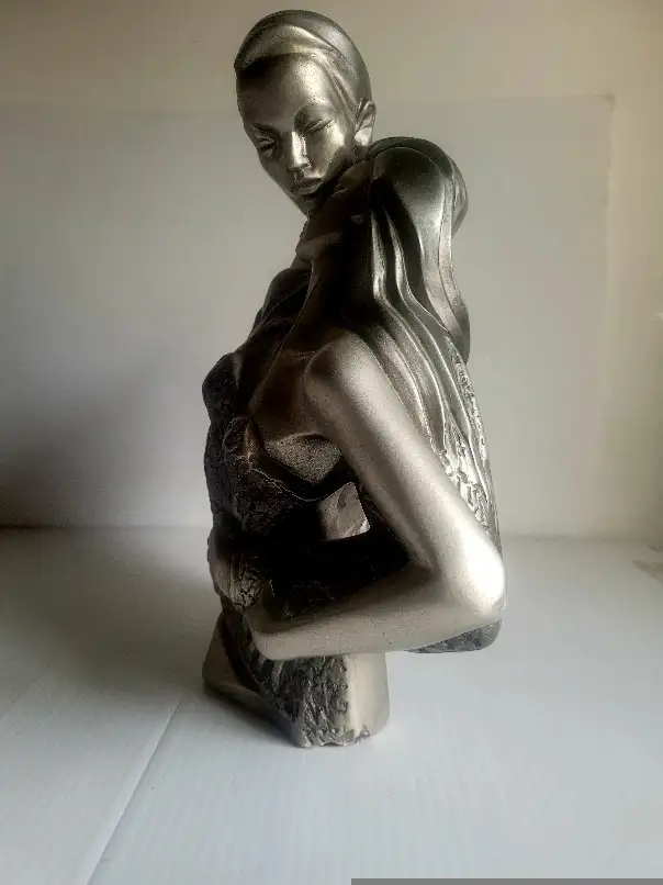 Austin Sculpture Art  Deco Couple By Alexander Daniel in Arts & Collectibles in West Island - Image 6