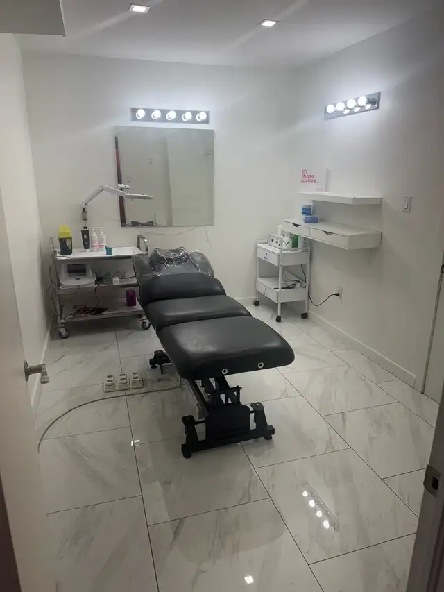 looking to hire an aesthetician in Hair Stylist & Salon in London - Image 5