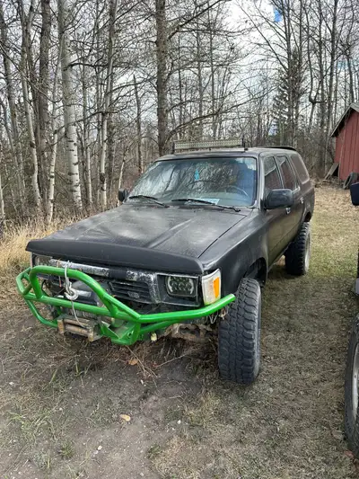 This absolute gem of a bush buggy comes with more than you will ever need! It’s got an 8000lbs winch...