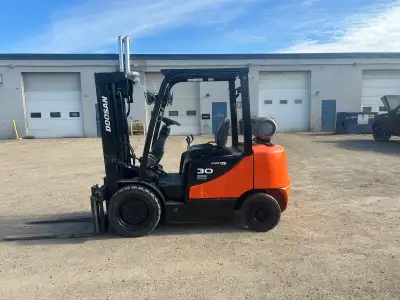 SKU: Type: Forklift Make: Doosan Model: G30P-5 Power: Propane Capacity (Ibs):6000 Lbs Hours:1550 Hrs...