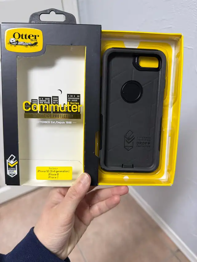 otterbox commuter case  in Cell Phone Accessories in City of Toronto - Image 4