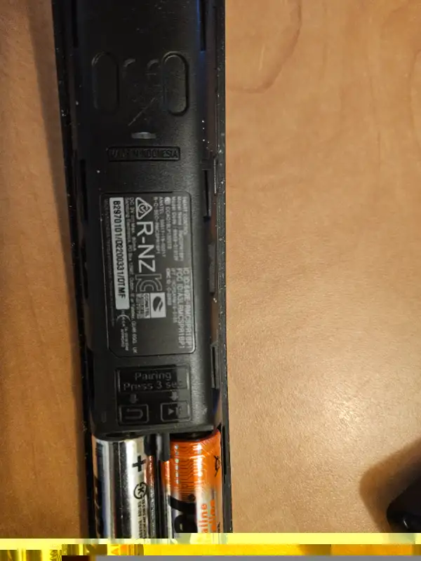 Samsung Smart TV remote. in TVs in Ottawa - Image 3
