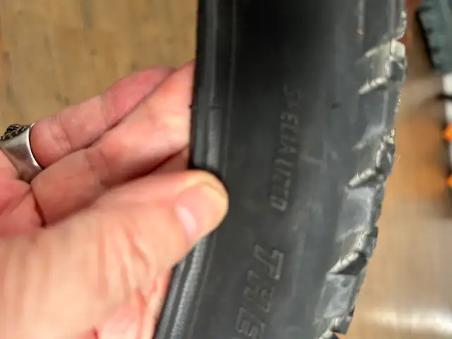 Specialized The Capitain 26x2.0 in Other in London - Image 4