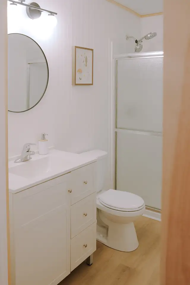 Holiday Season Rental on Fairbank Lake - Sleeps 20 in Ontario in Canada - Image 10