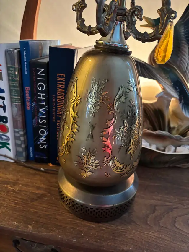 vintage lamp in Indoor Lighting & Fans in St. Catharines - Image 2