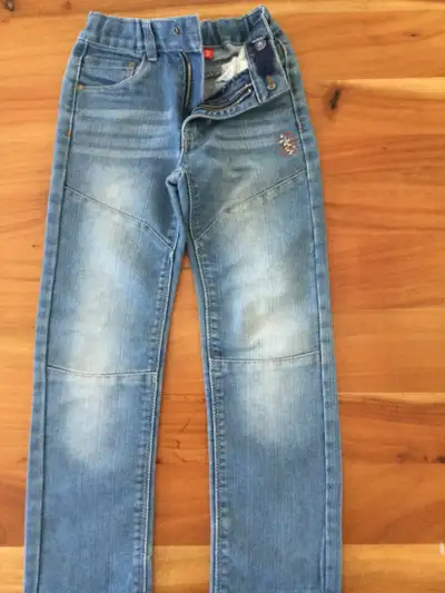 Vêtements garcons 5-6 ans, View more