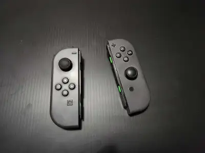 2 Joycons, View more