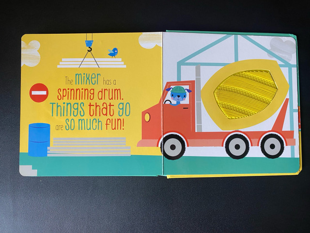 Things That Go baby board book dans Livres jeunesse et ados  à Ville de Montréal - Image 4