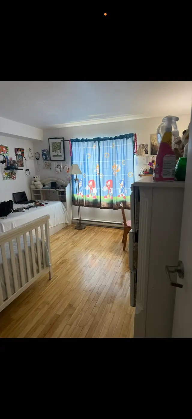 Meuble à donner in Beds & Mattresses in Longueuil / South Shore - Image 3