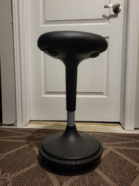 Wobble stool by Uncaged Ergonomics