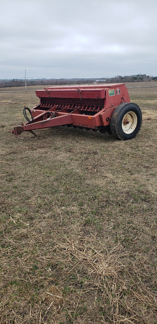 1999 International Grain Drill with Grass Seeder Box in Other in Moncton