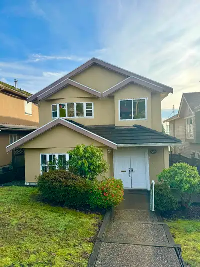 Beautiful single family home for rent in Upper Lonsdale. This home boasts 4 bedrooms and 3.5 bathroo...