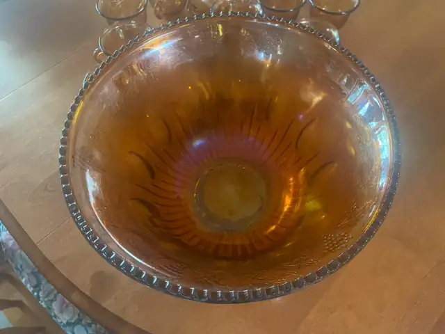 vintage carnival glass punch bowl with 12 cups63611955444995123