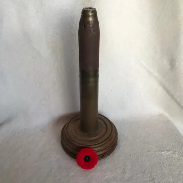 WW1 2 Pounder Shell Display 1918  Inert $100 in Arts & Collectibles in City of Toronto - Image 8