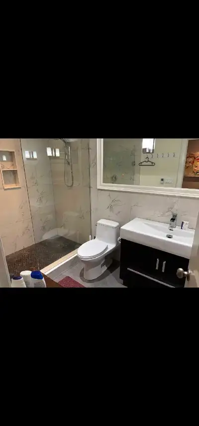 Executive Furnished Walkout Suite – Markham Spacious 950 sq. ft. self-contained walkout suite backin...