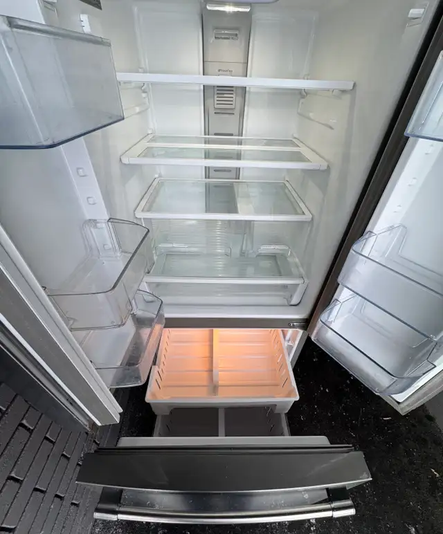Maytag 30” fridge - delivery possible  in Refrigerators in West Island - Image 3