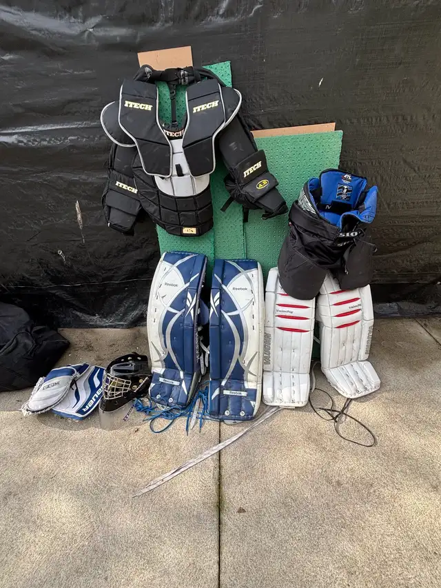 goalie equipment  in Hockey in City of Toronto - Image 3