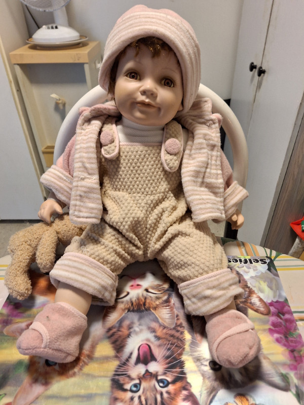 Bébé  en porcelaine dans Accessoires pour portables  à Sherbrooke - Image 2