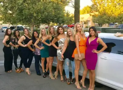 NIAGARA LIMO WINERY CASINO CLUB CONCERT GAME STRETCH LIMOUSINE, View more