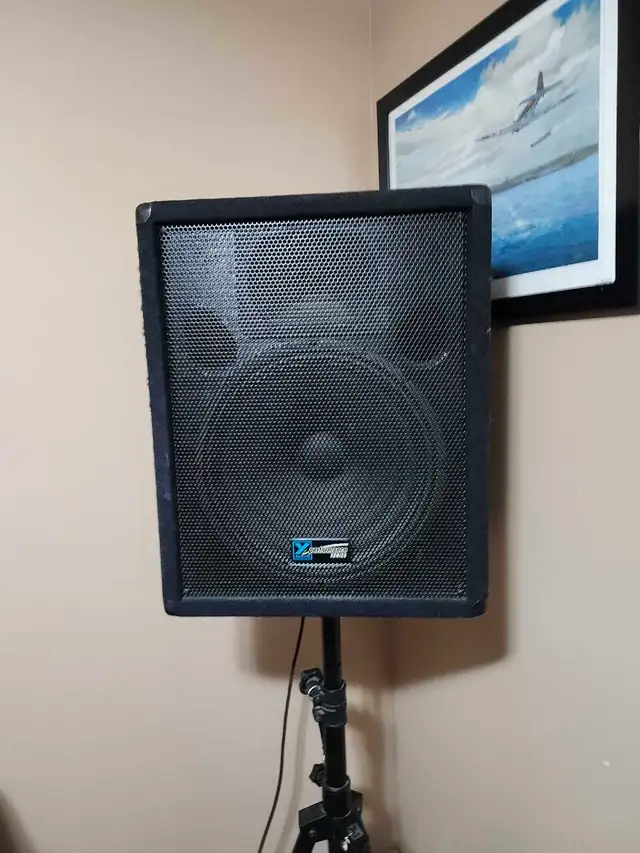 Yorkville  PA System in Pro Audio & Recording Equipment in Red Deer - Image 4