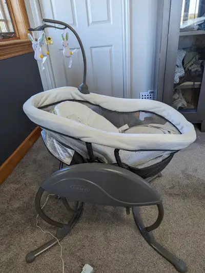 Graco DuoGlider Baby Rocker - Swinging Crib, View more