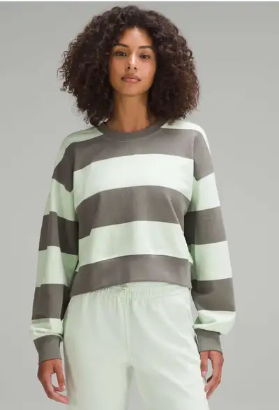 Lululemon Oversized Cropped Sweatshirt, Size 6, View more