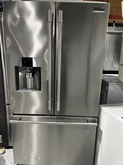 Réfrigérateur 3 porte 36po Inox. | FPBC2278U - Frigidaire, View more