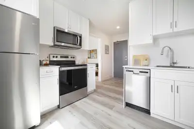 Newly Renovated Bachelor Suite Available September 1st!