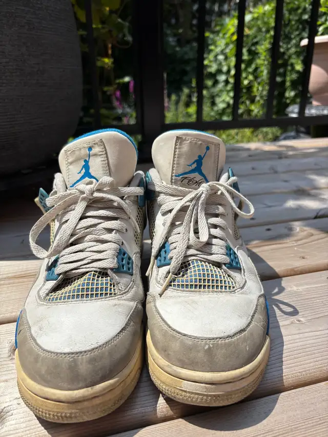 Air Jordan 4 in Men's Shoes in City of Montréal - Image 2