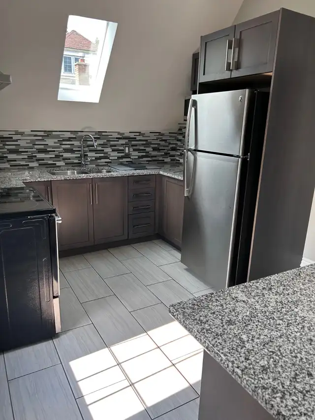 Woodfield Unit for rent in a house